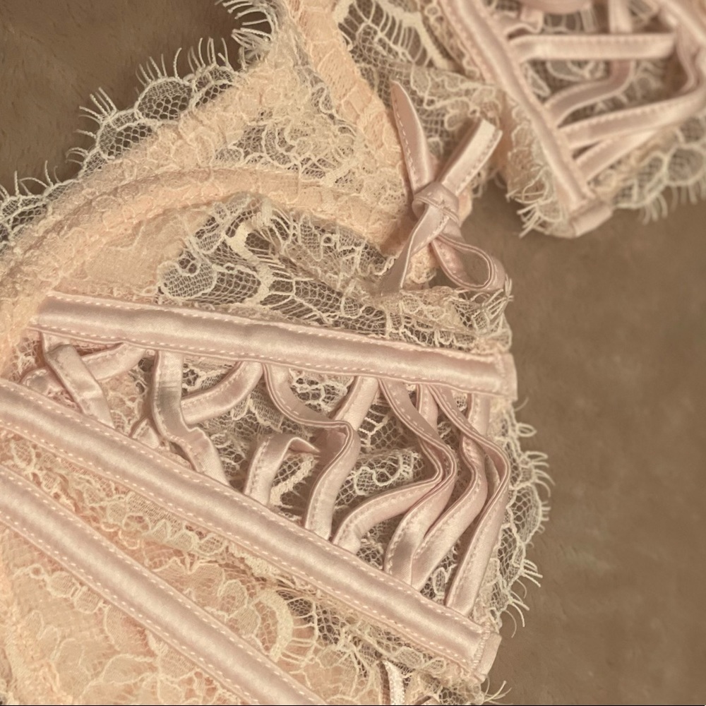 Victoria secrets bra - baby pink / Lace